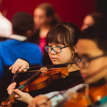 NS girl FC20 violinist GREAT NS girl FC20 violinist GREAT